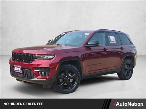 Used 2022 Jeep Grand Cherokee Altitude AWD/4WD image 1