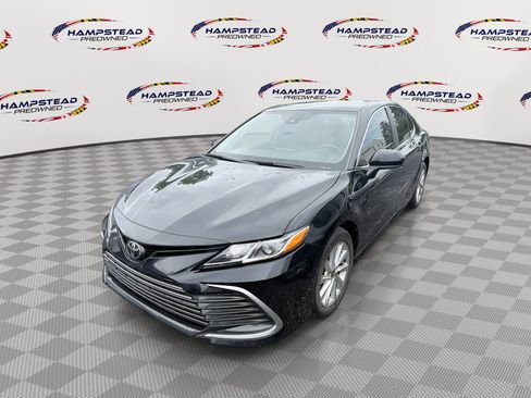 Used 2021 Toyota Camry LE FWD image 1