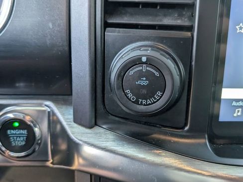 Used 2023 Ford F150 Lariat w/ Trailer Tow Package image 33