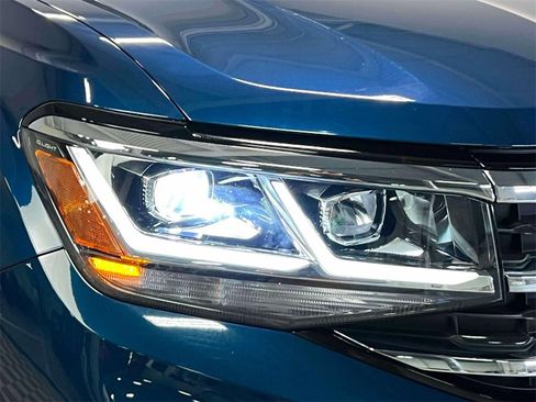 Used 2023 Volkswagen Atlas SEL image 10