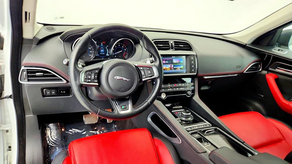 Used 2018 Jaguar F-PACE R-Sport AWD/4WD image 13