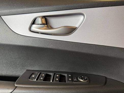 Used 2024 Kia Forte LXS FWD image 18