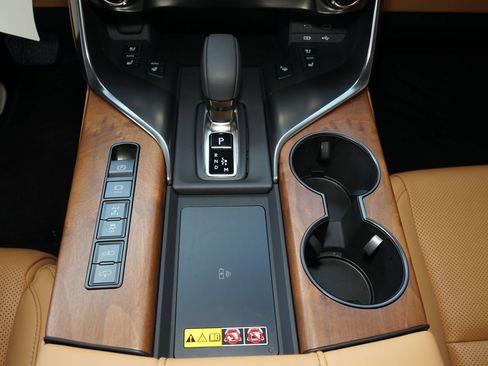 Used 2026 Lexus LX 700h Luxury image 19