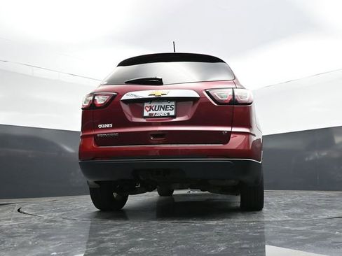 Used 2017 Chevrolet Traverse LT w/ Style and Technology Package FWD image 48