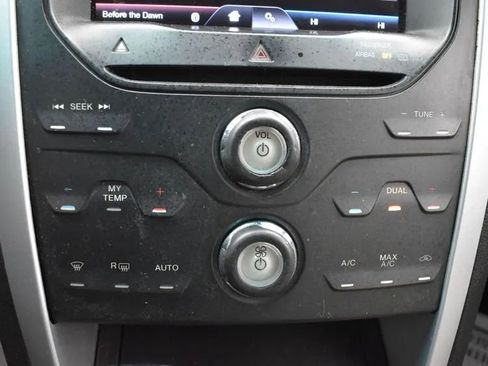 Used 2012 Ford Explorer XLT image 30