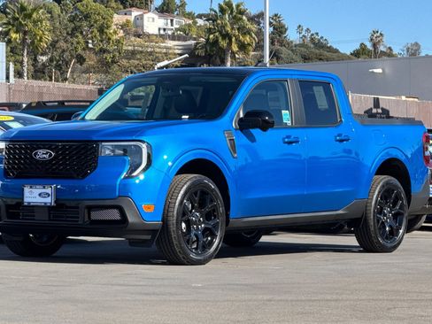 New 2025 Ford Maverick Lariat w/ Black Appearance Package image 7