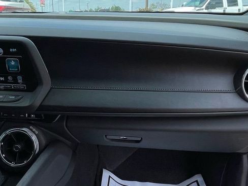 Used 2018 Chevrolet Camaro SS image 31