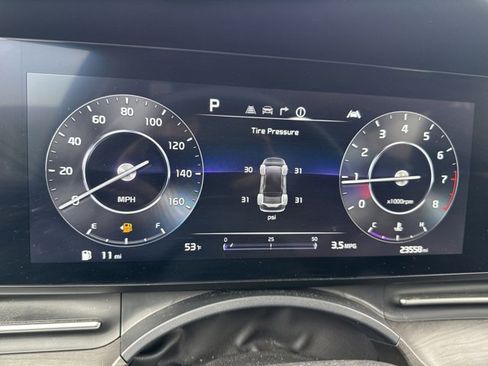 Used 2024 Kia Carnival SX image 16