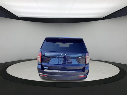 Used 2022 Chevrolet Tahoe Z71 w/ Luxury Package AWD/4WD image 7