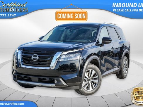 Used 2025 Nissan Pathfinder SL AWD/4WD image 1