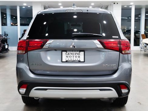 Used 2019 Mitsubishi Outlander SE image 5