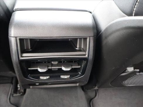 Used 2023 Jeep Grand Cherokee Limited AWD/4WD image 25