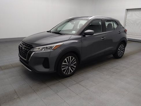 Used 2023 Nissan Kicks SV FWD image 2