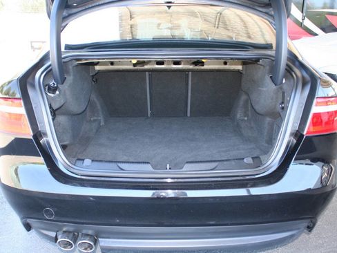 Used 2017 Jaguar XE Premium AWD/4WD image 26