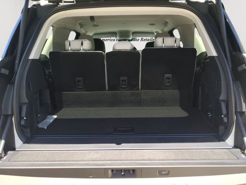 New 2026 Lincoln Navigator Premiere AWD/4WD image 23