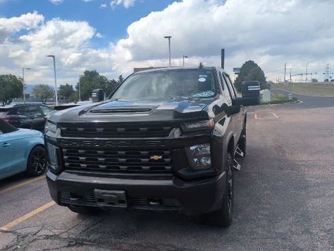 Used 2020 Chevrolet Silverado 2500 Custom w/ Custom Value Package AWD/4WD image 2