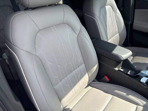 Used 2025 Buick Envista Avenir FWD image 11