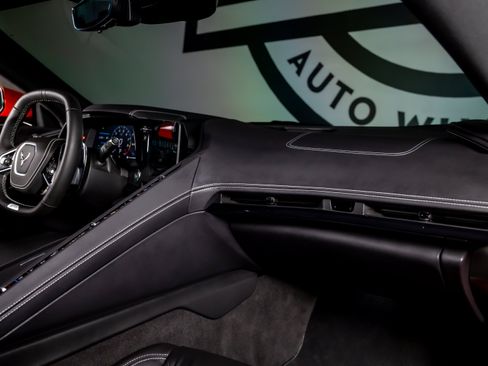 Used 2025 Chevrolet Corvette Z06 w/ Stealth Interior Trim Package RWD image 7