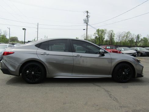 Used 2026 Toyota Camry SE w/ Multimedia Upgrade Package image 8