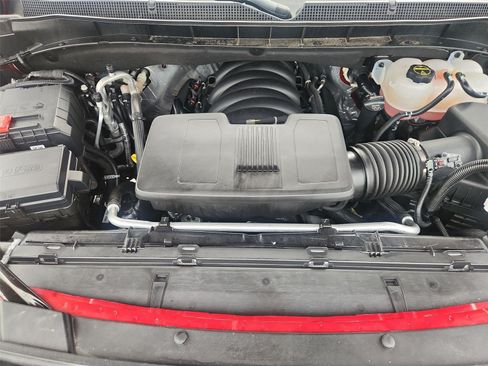 Used 2024 Chevrolet Suburban LT w/ LT Signature Plus Package RWD image 30