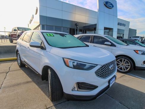 Used 2023 Ford Edge SEL w/ Convenience Package AWD/4WD image 2
