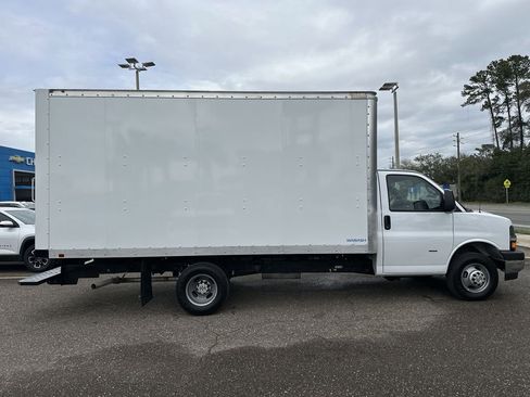 New 2024 Chevrolet Express 3500 Work Van w/ Power Convenience Package image 16