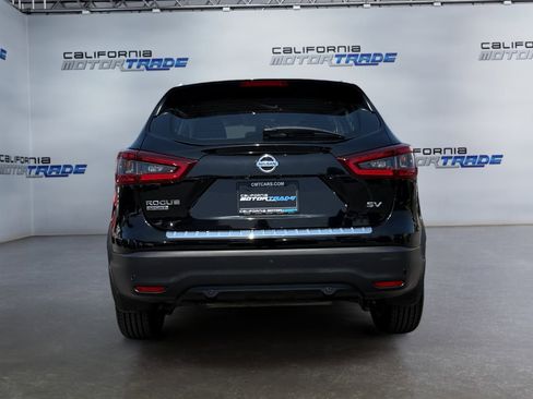 Used 2022 Nissan Rogue Sport SV image 6