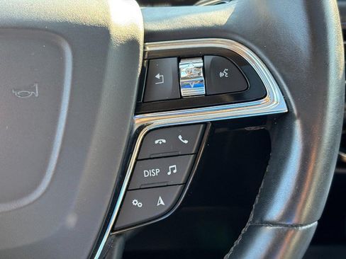 Used 2021 Lincoln Nautilus Reserve AWD/4WD image 18