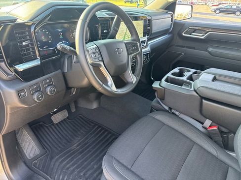 Used 2026 Chevrolet Silverado 1500 RST AWD/4WD image 17