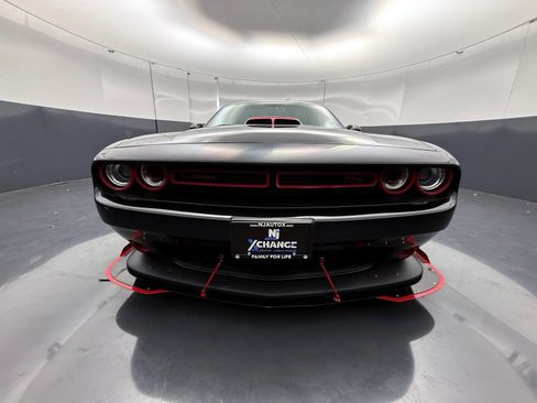 Used 2016 Dodge Challenger R/T Scat Pack RWD image 4