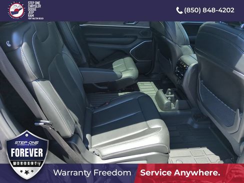 Used 2023 Jeep Grand Cherokee L Limited w/ Luxury Tech Group II RWD image 35