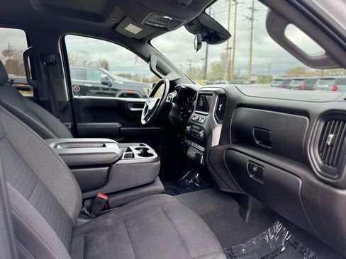 Used 2022 Chevrolet Silverado 1500 Custom w/ LPO, Dark Essentials Package AWD/4WD image 10