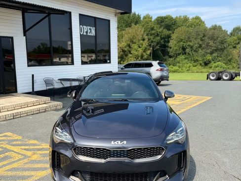 Used 2022 Kia Stinger GT-Line RWD image 2