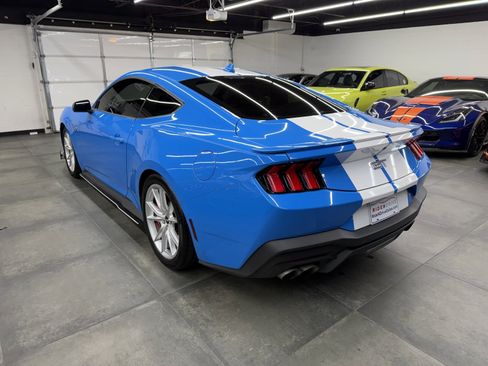 Used 2024 Ford Mustang GT Premium image 4