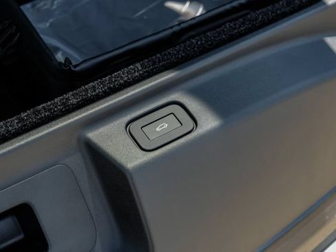 New 2026 Land Rover Range Rover SE AWD/4WD image 67
