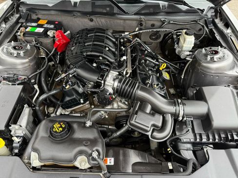 Used 2013 Ford Mustang Coupe image 30