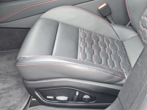 Used 2022 Audi RS e-tron GT image 24