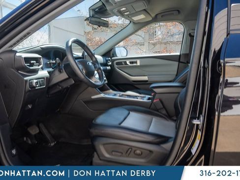 Used 2023 Ford Explorer XLT w/ Equipment Group 202A image 3