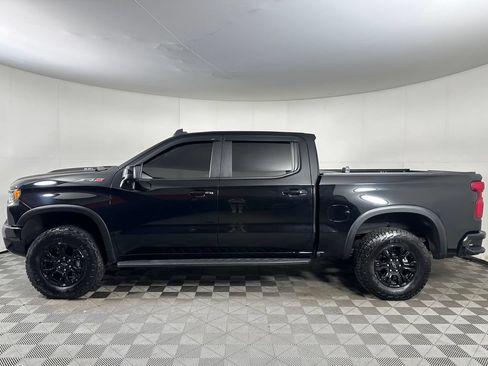 Used 2022 Chevrolet Silverado 1500 ZR2 w/ Technology Package AWD/4WD image 2