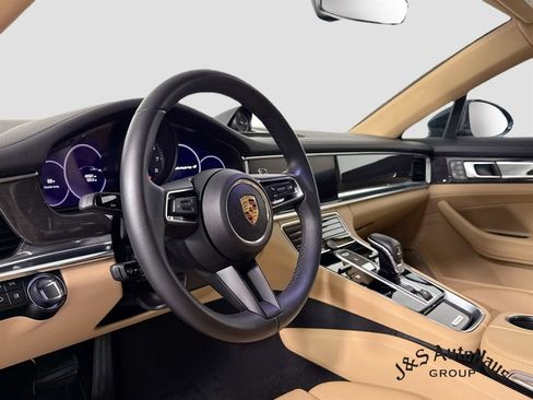 Used 2023 Porsche Panamera 4 Platinum Edition AWD/4WD image 9