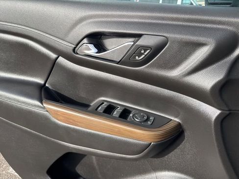 Used 2019 GMC Acadia SLE w/ GMC Pro Grade Package AWD/4WD image 20