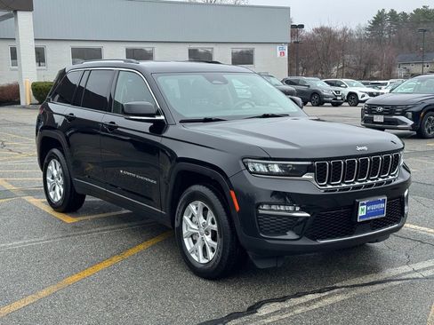 Used 2023 Jeep Grand Cherokee Limited AWD/4WD image 8