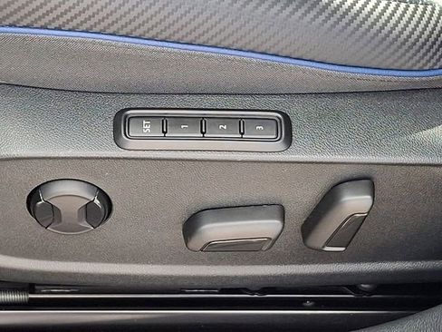 Used 2023 Volkswagen Golf 20th Anniversary Edition image 15