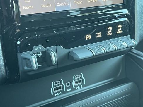 New 2026 RAM 2500 Big Horn AWD/4WD image 25