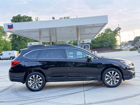 Used 2017 Subaru Outback 3.6R Limited AWD/4WD image 26