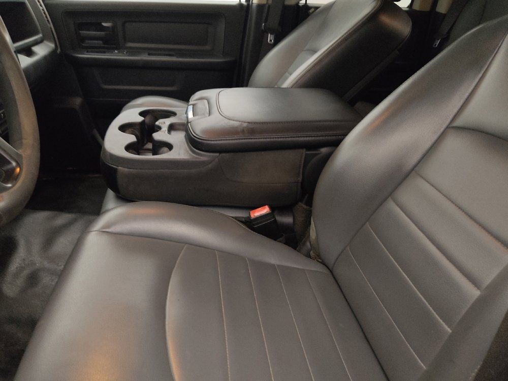 Used 2021 RAM 1500 Tradesman w/ Chrome Appearance Group AWD/4WD image 17