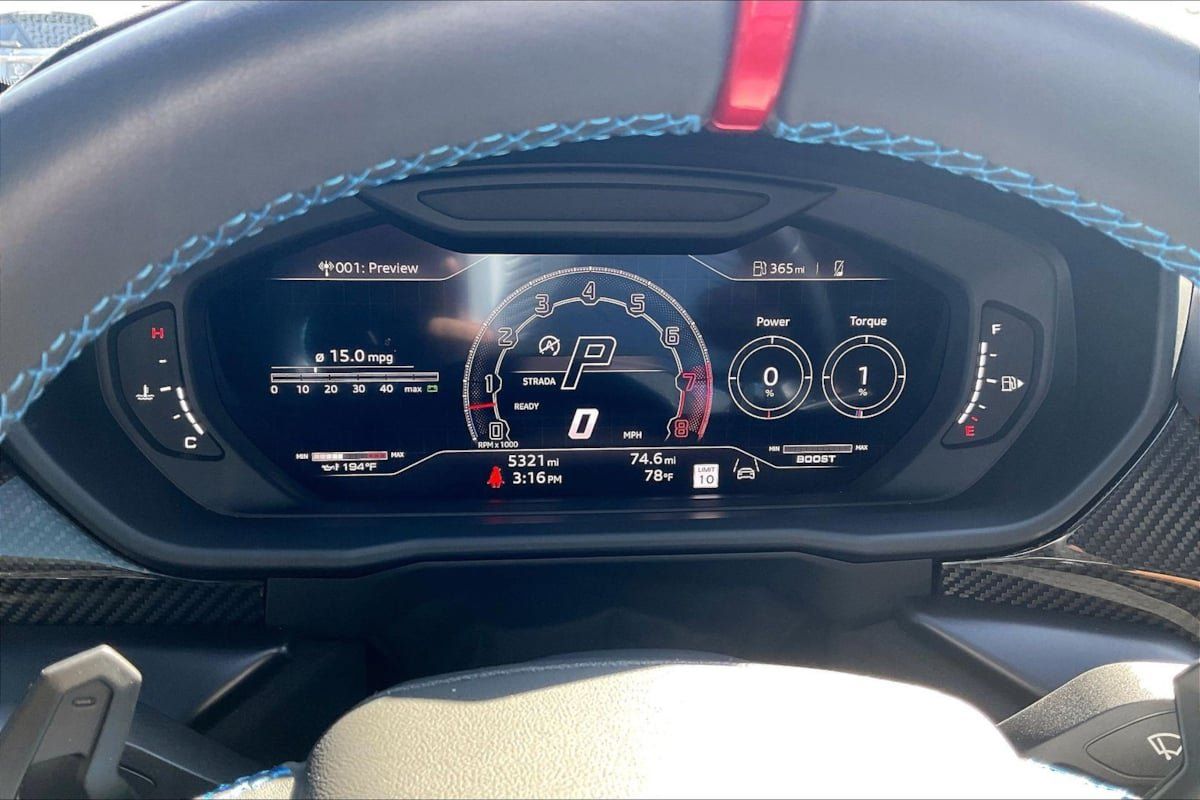 Used 2023 Lamborghini Urus Performante AWD/4WD image 17