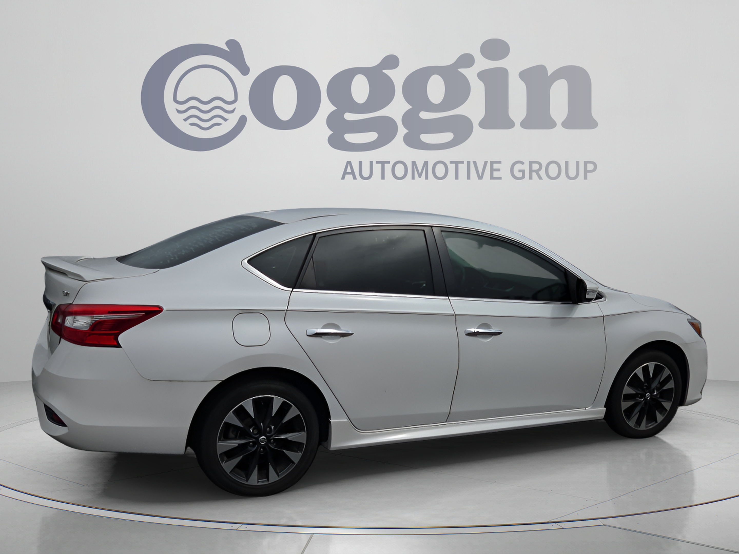 Used 2019 Nissan Sentra SR FWD image 5