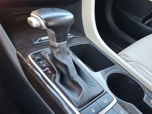 Used 2017 Kia Optima EX w/ Premium Package image 12