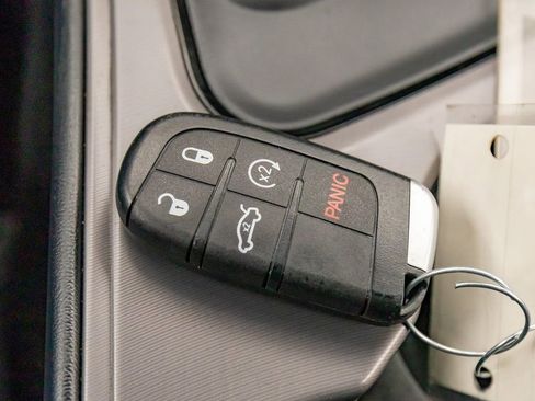 Used 2023 Dodge Challenger SXT image 28